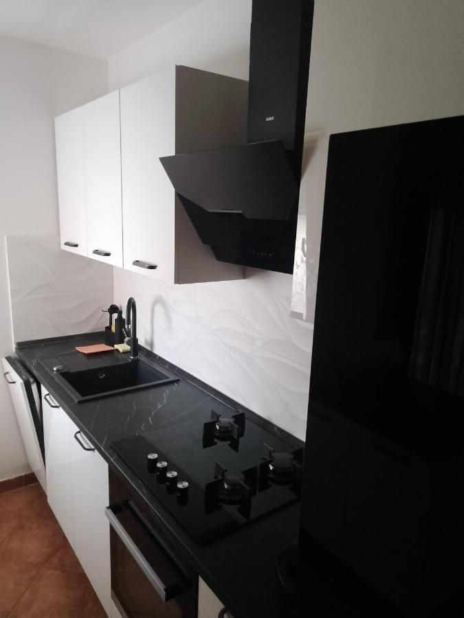 Apartman Lean Pula Luaran gambar