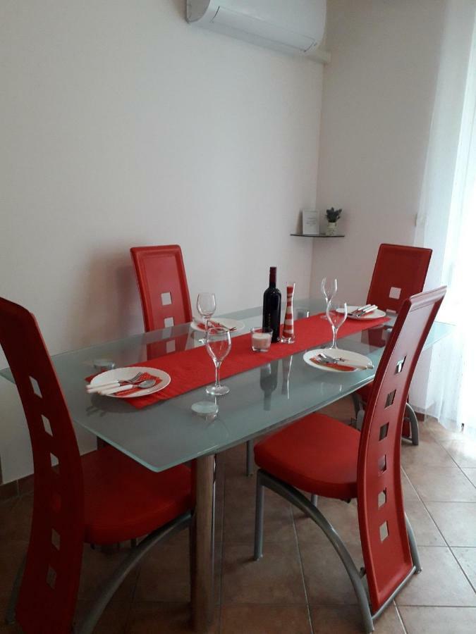 Apartman Lean Pula Luaran gambar