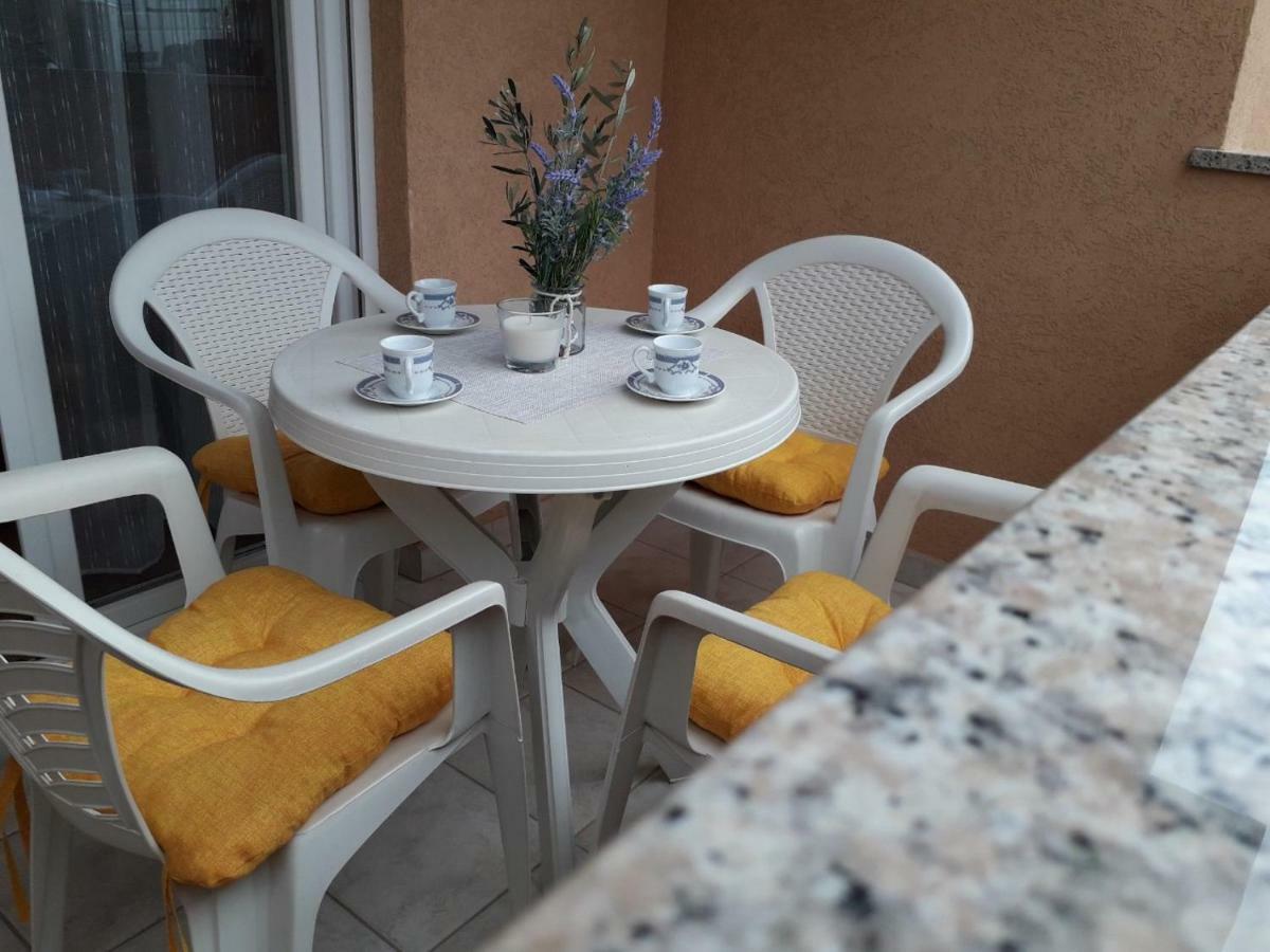 Apartman Lean Pula Luaran gambar